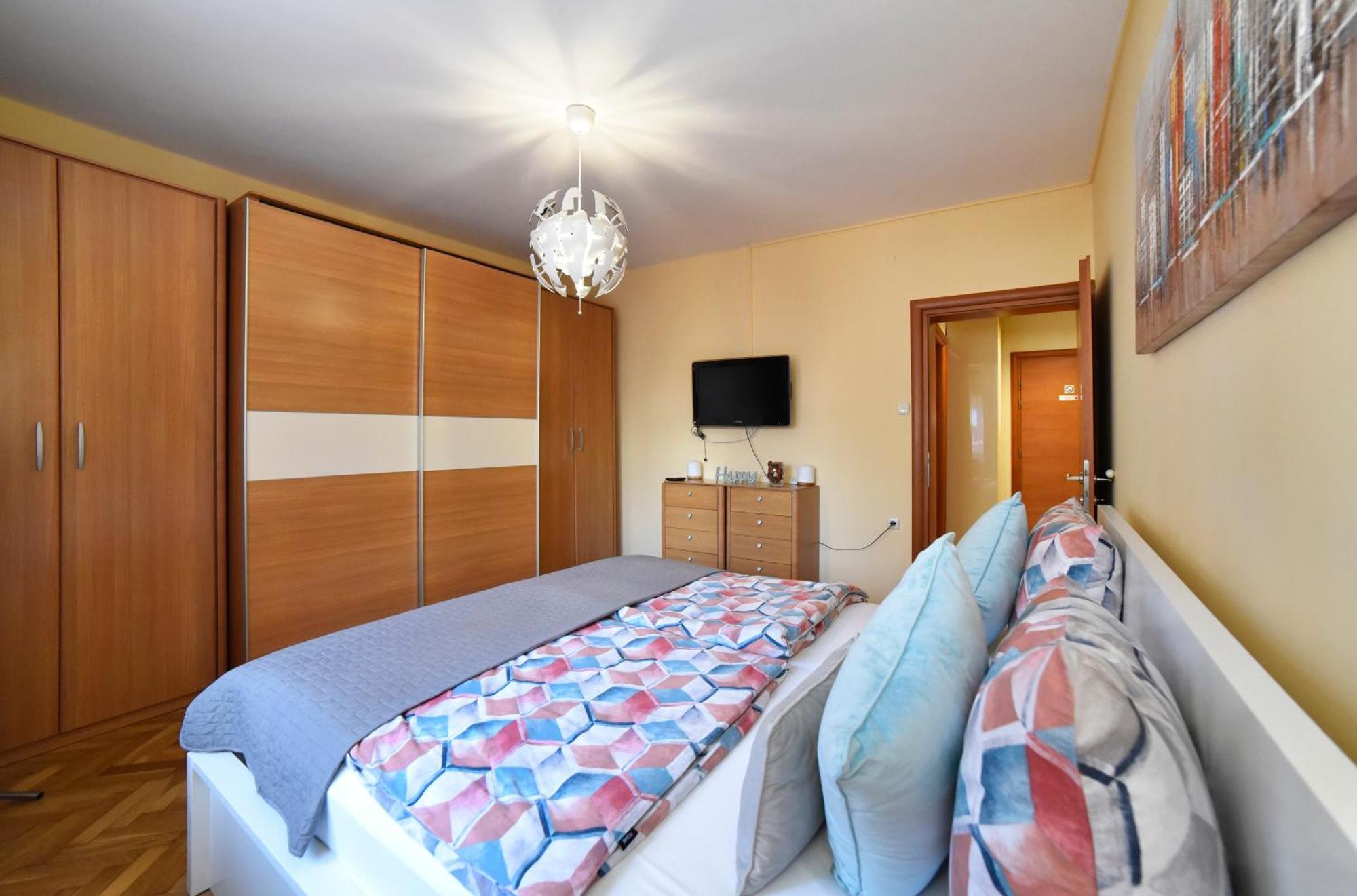 Apartment Ana ซาเกร็บ ภายนอก รูปภาพ