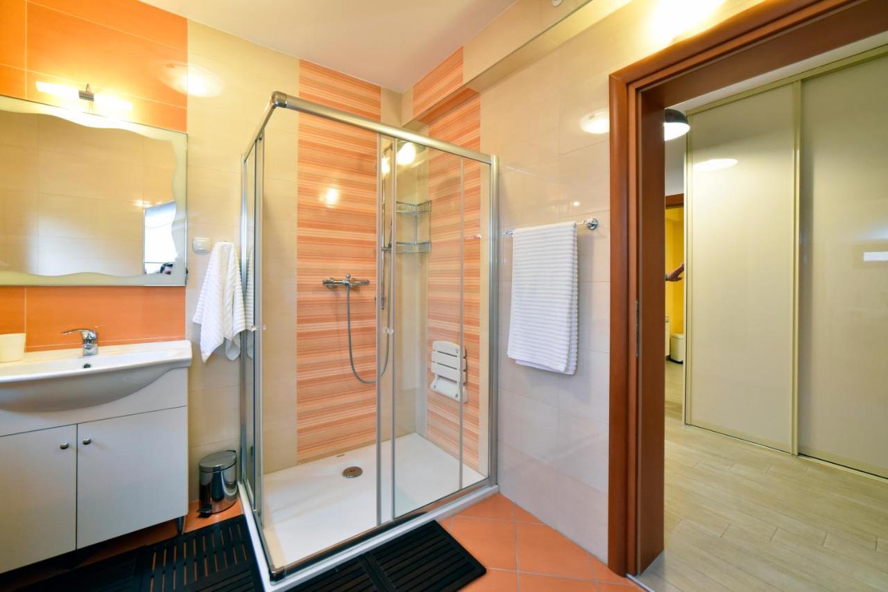 Apartment Ana ซาเกร็บ ภายนอก รูปภาพ