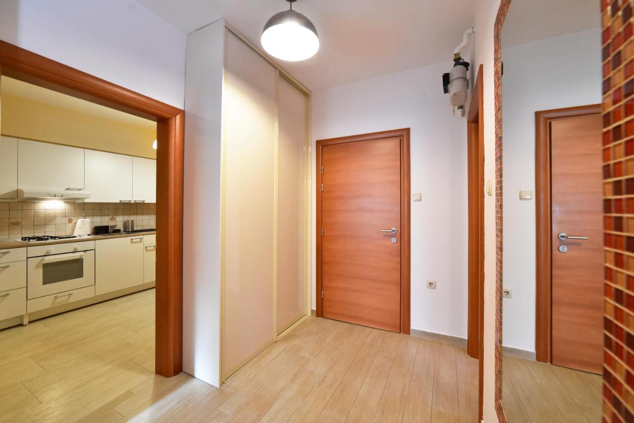 Apartment Ana ซาเกร็บ ภายนอก รูปภาพ
